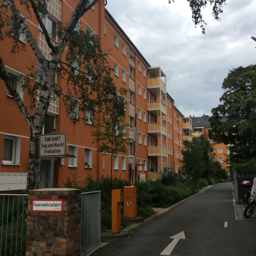 AB SOFORT: Motorradstellplätze in Nürnberg, St. Johannis!