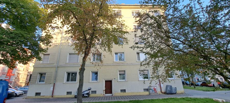 Großzügige 3-Zimmer-Wohnung im 4. Obergeschoss in 90461 Nürnberg