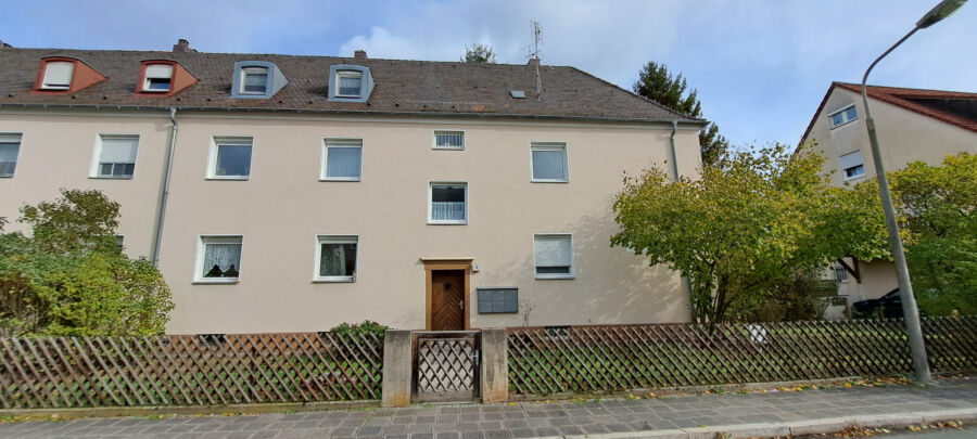 Komplettsanierte 3-Zimmer-Wohnung mit Garten im 1. OG in 90451 Nürnberg, Eibach