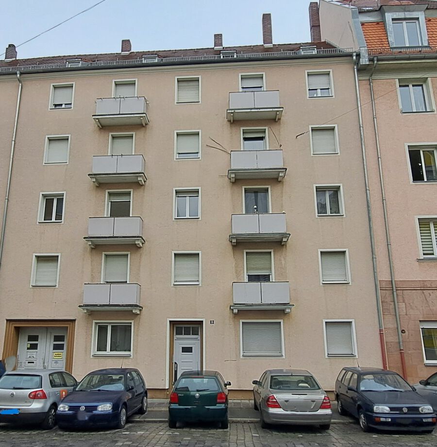 Großzügige 2-Zimmer-Wohnung mit 2 Balkone im 4. Obergeschoss in 90459 Nürnberg